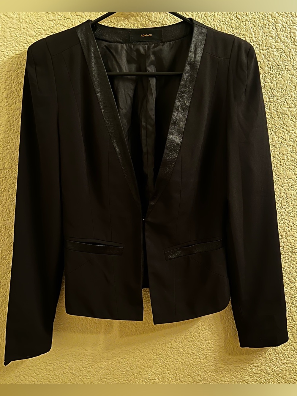 Black Women’s Tailored Blazer